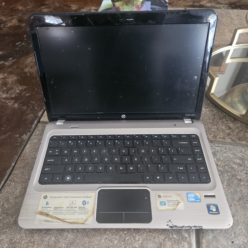 HP Pavillion dm4-1160us Entertainment Notebook